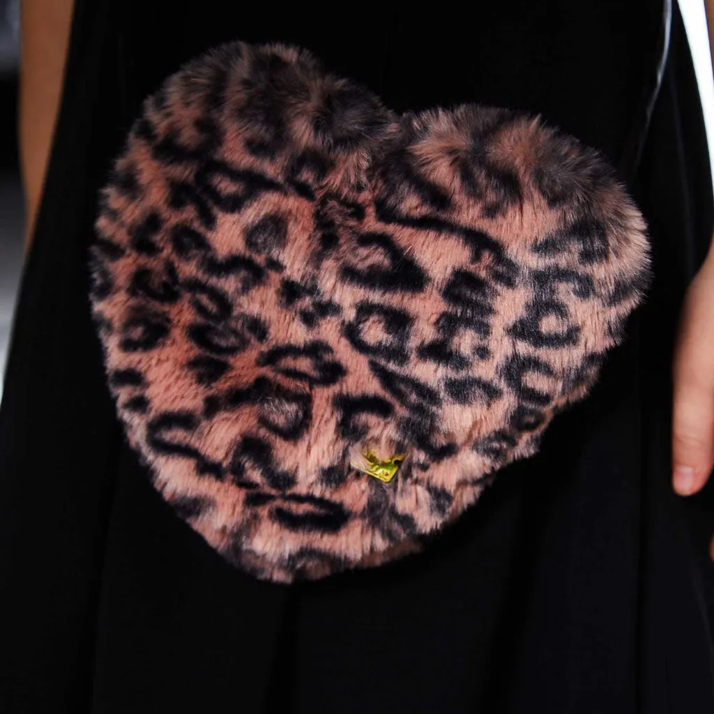 Animal Print Fake Fur Bag - Girl|-|Sac en fausse fourrure avec imprimé animal - Fille