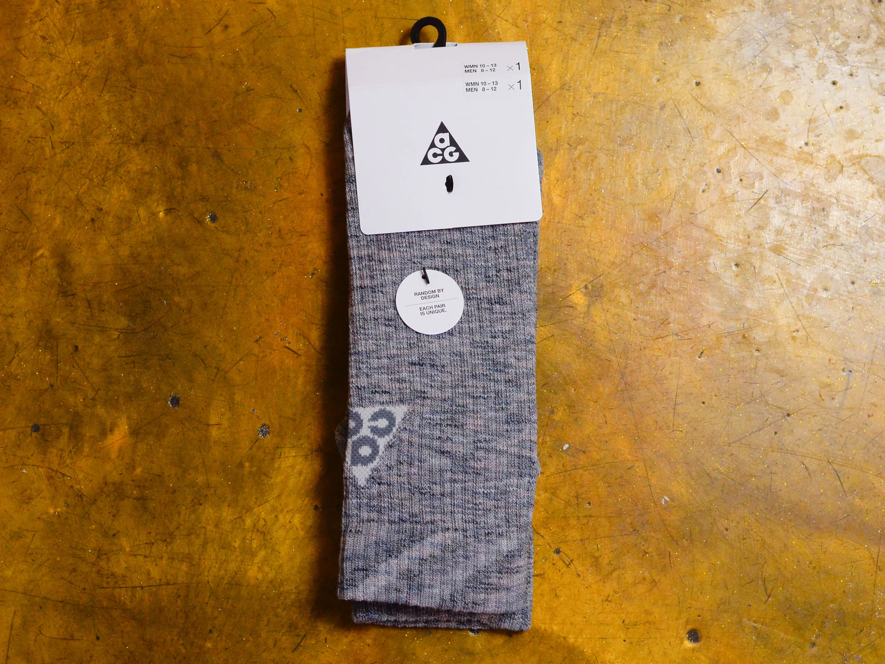 Nike ACG "Kelley Ridge" 2.0 Crew Socks - Cool Grey / Light Bone